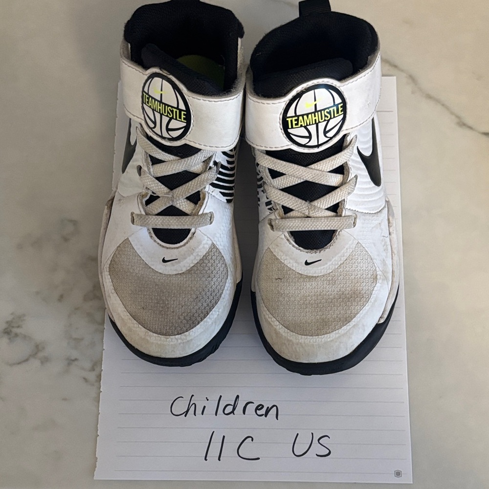 Nike Team Hustle Kids Sneakers - White and Black 11C